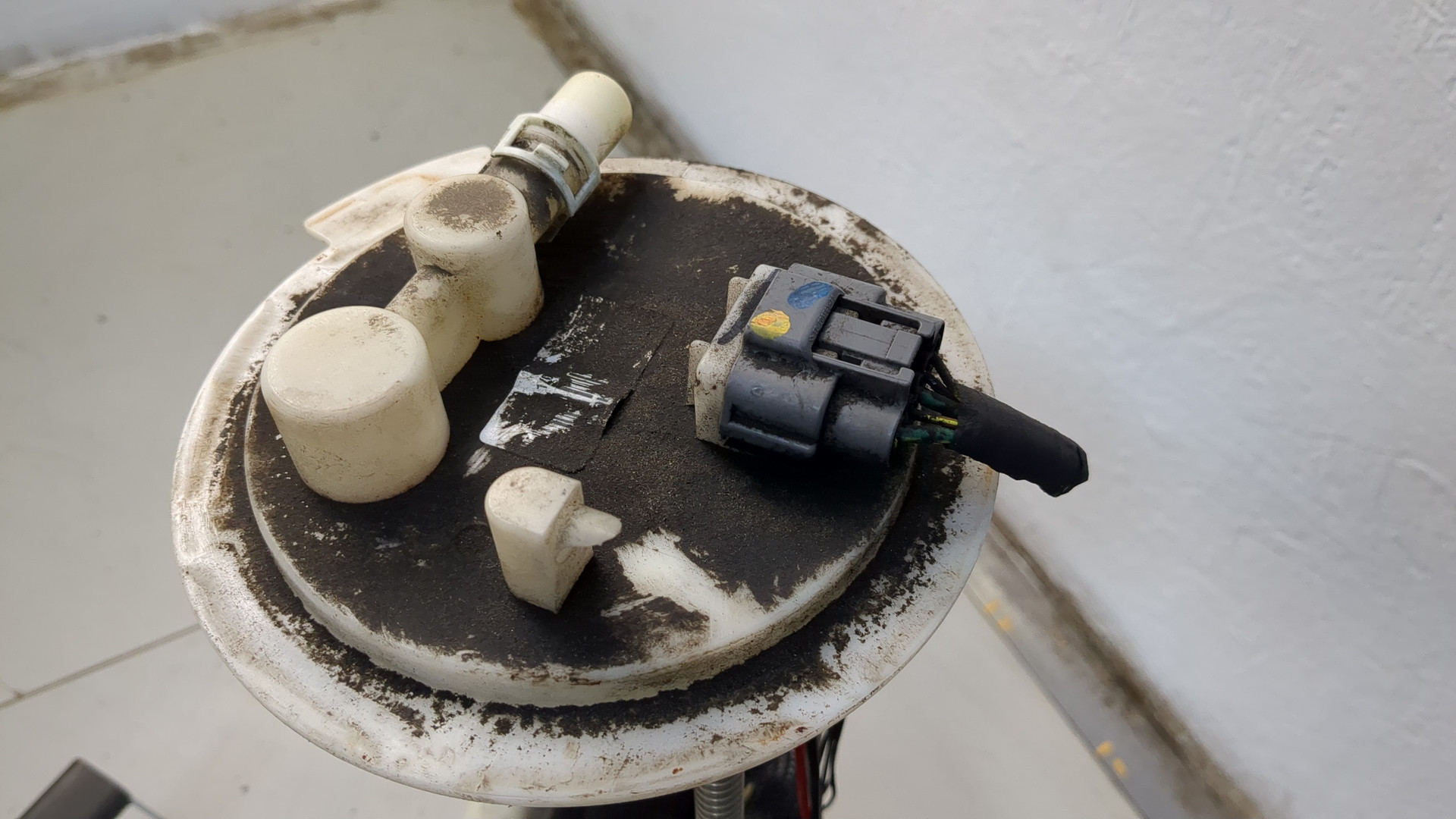 Насос топливный электрический