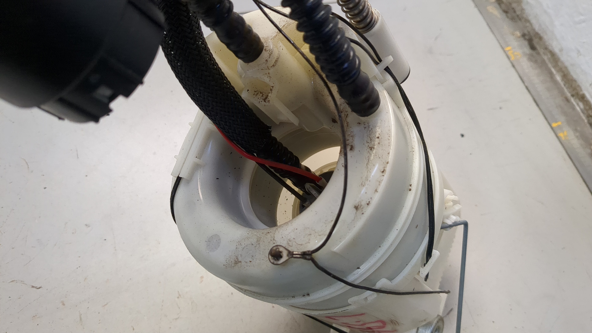 Насос топливный электрический