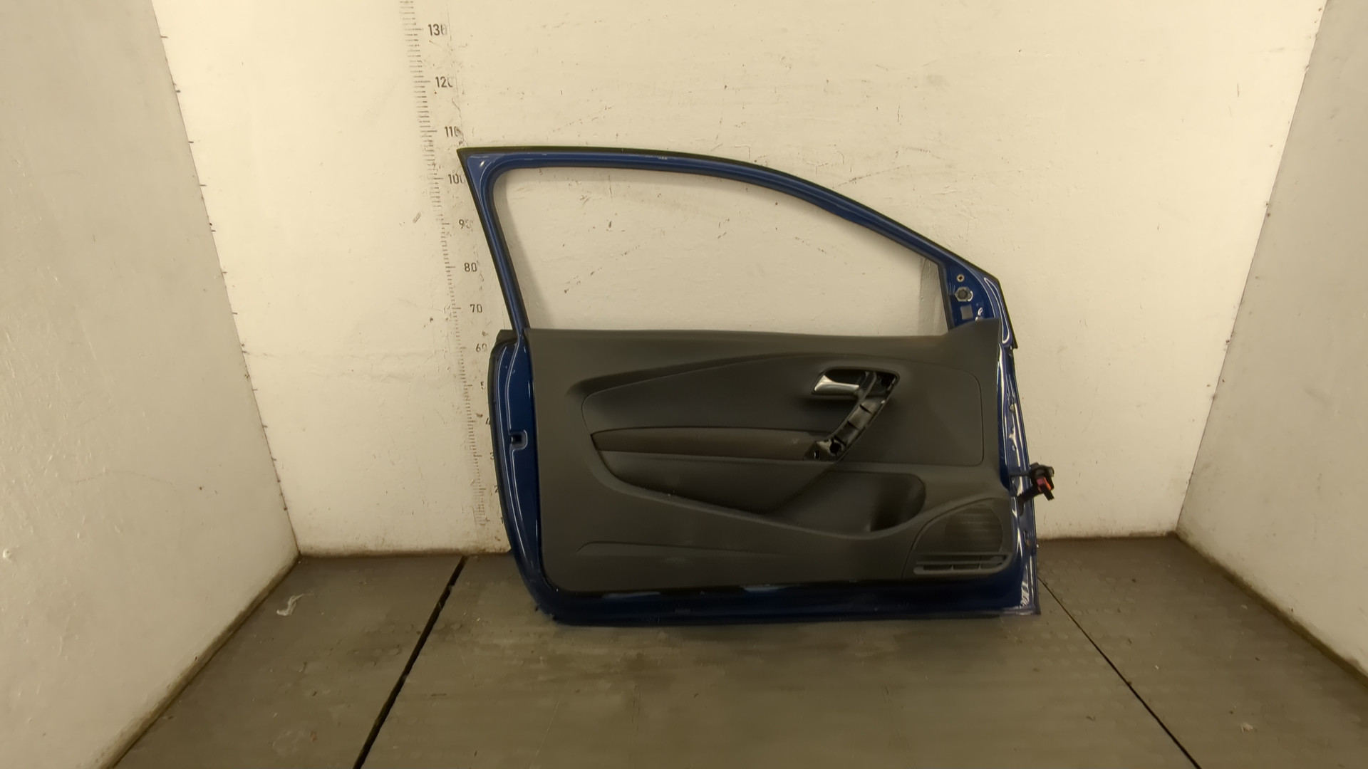 Дверь передняя левая