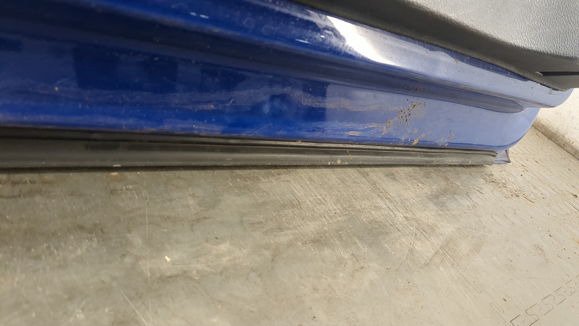 Дверь передняя левая