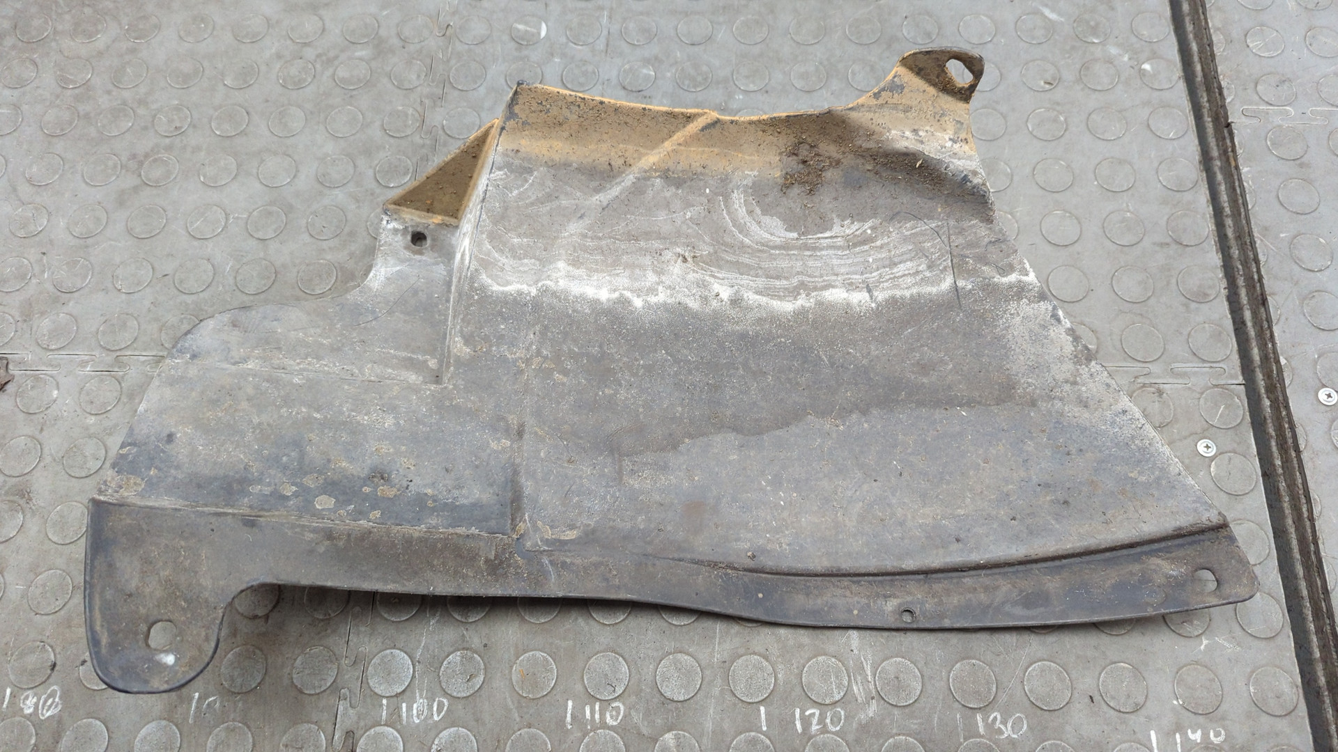 Локер передний левый