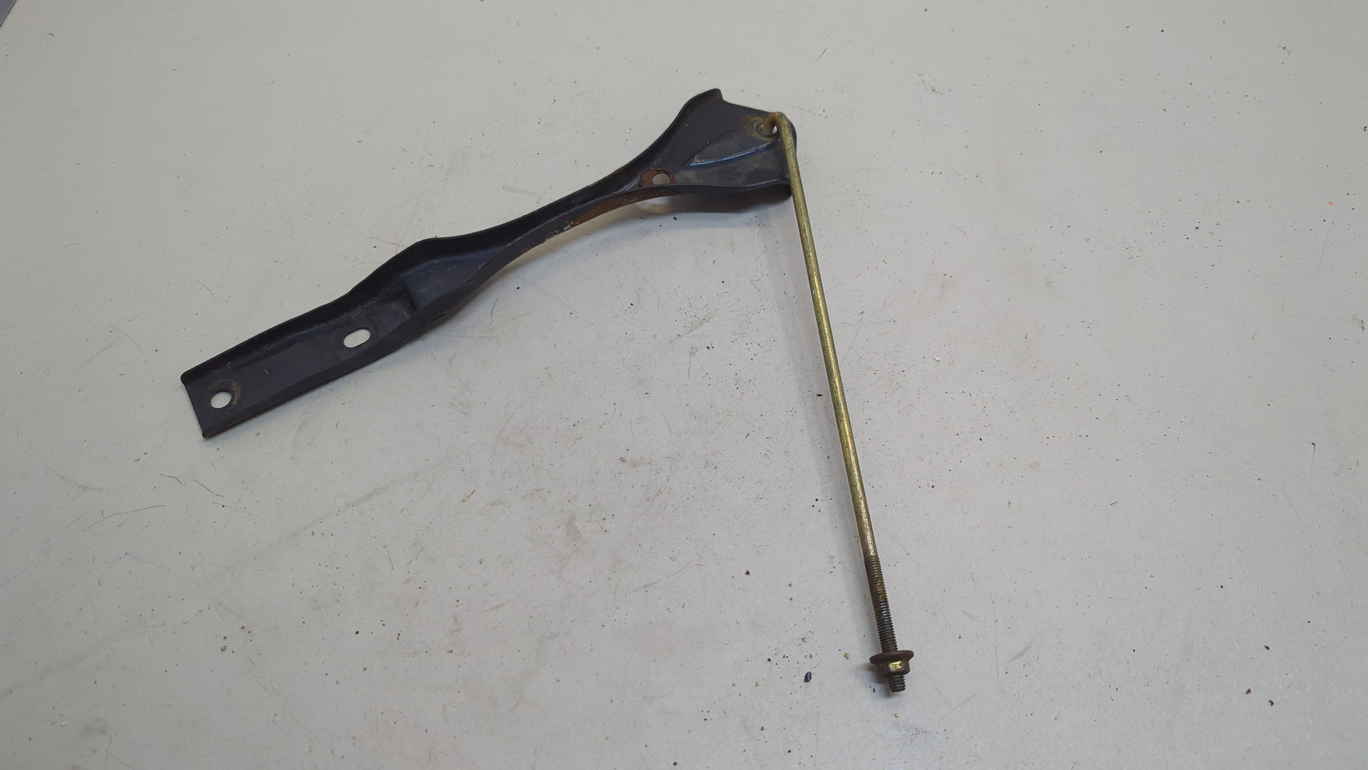 Кронштейн (сопут. товар)