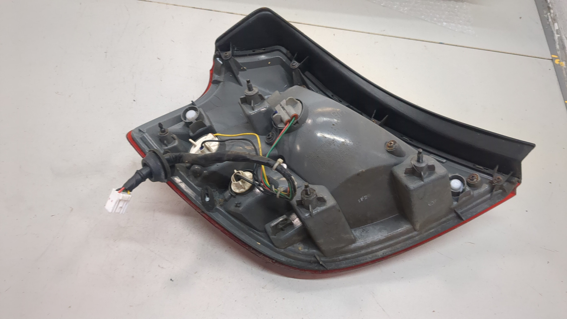 Фонарь задний правый