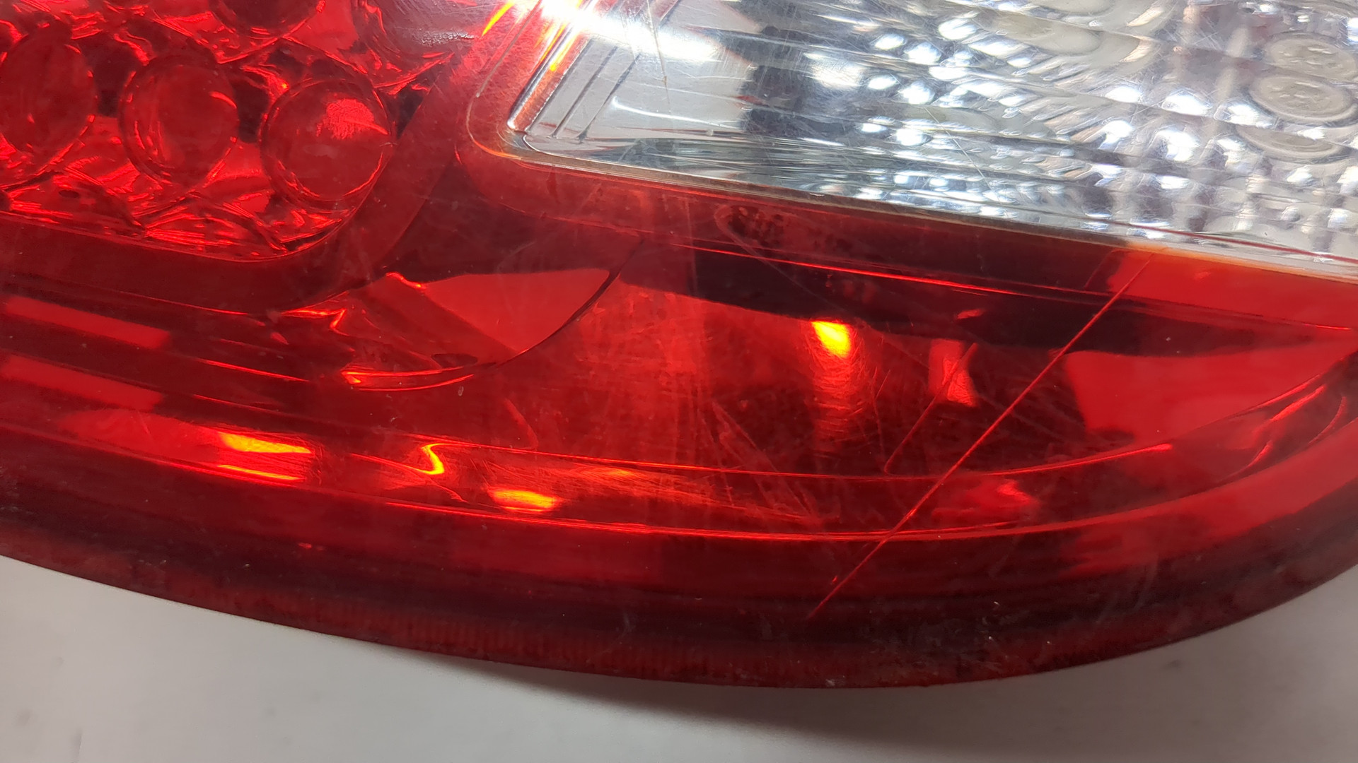 Фонарь задний правый