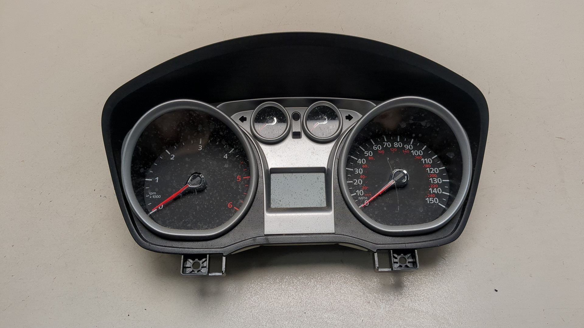 Панель приборов