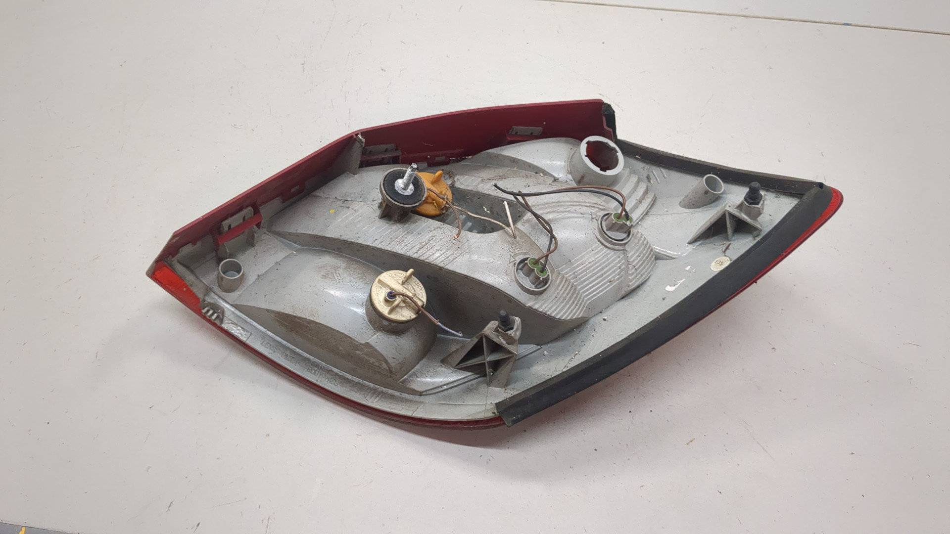 Фонарь задний левый