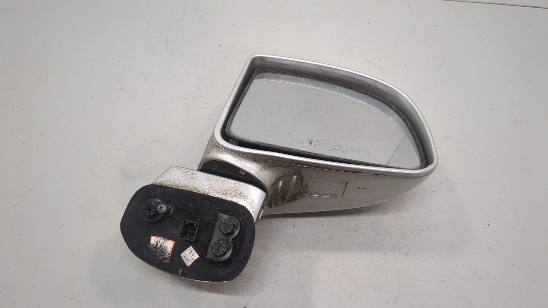 Зеркало правое электрическое