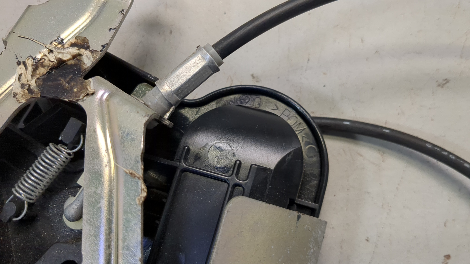 Замок багажника