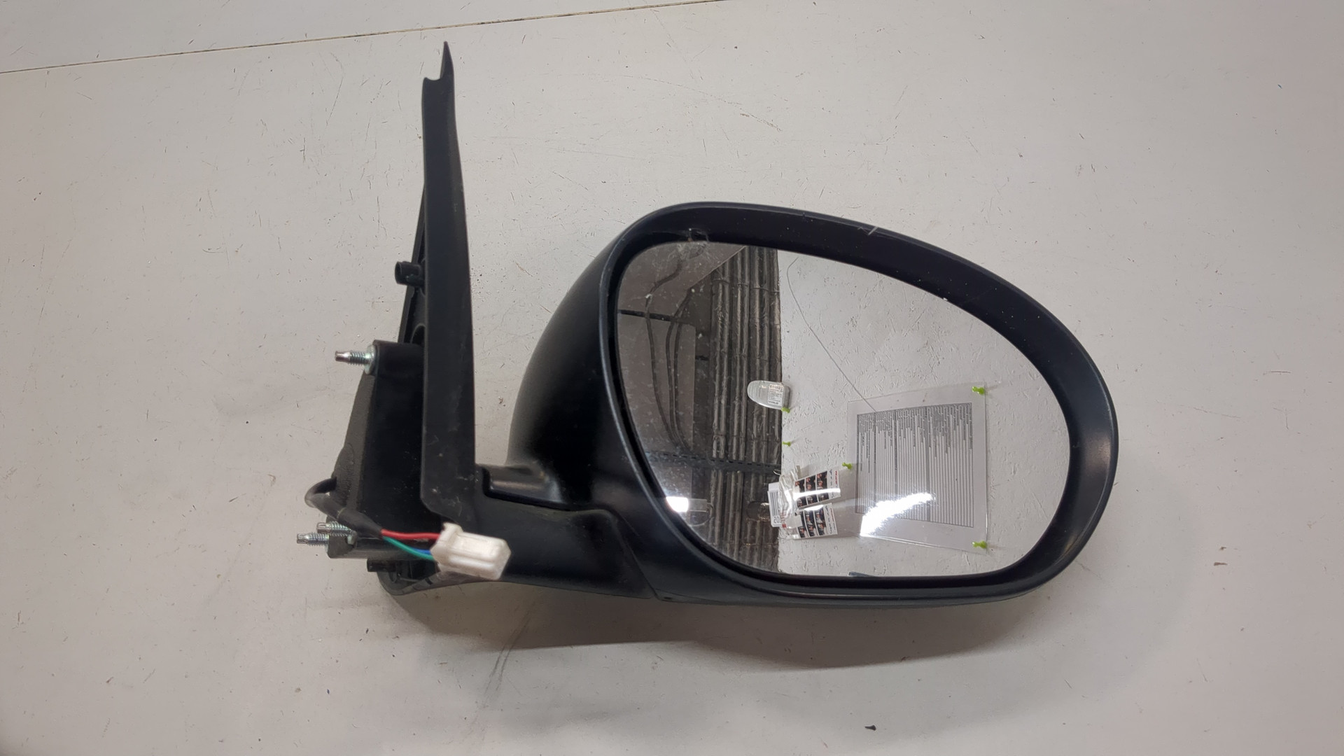 Зеркало правое электрическое