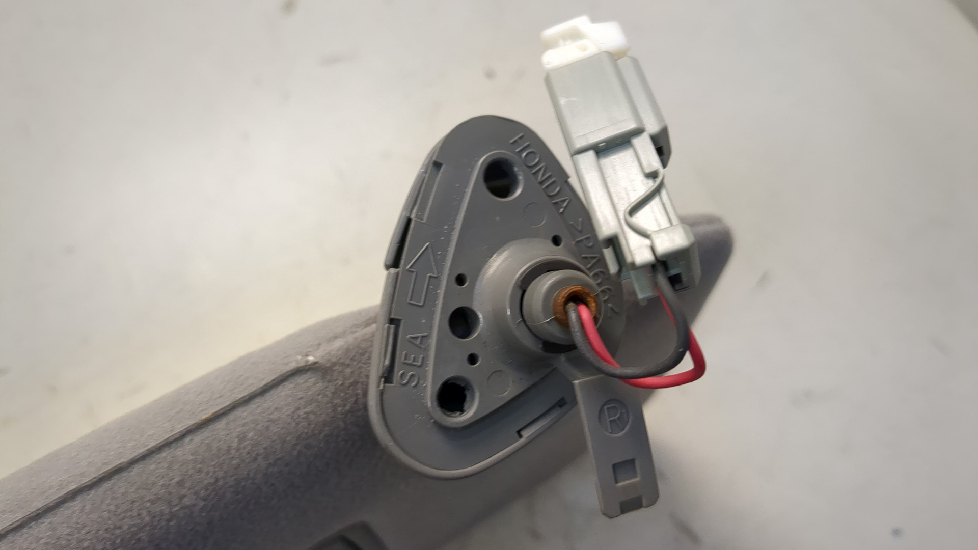 Козырек солнцезащитный