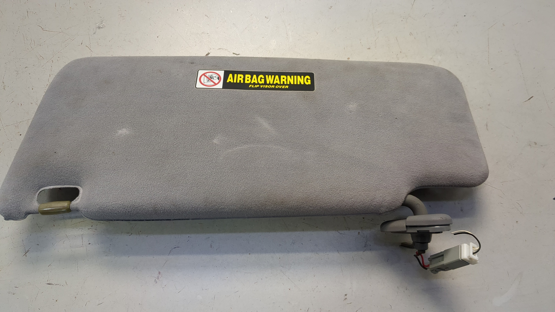 Козырек солнцезащитный