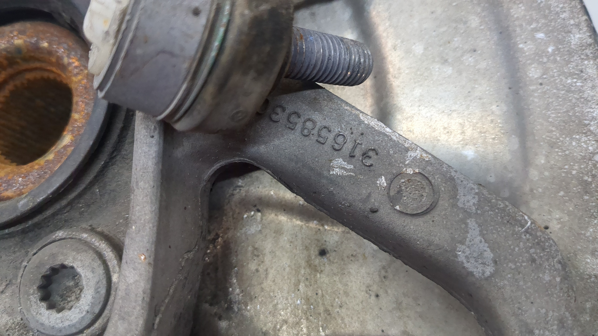 Кулак поворотный задний правый