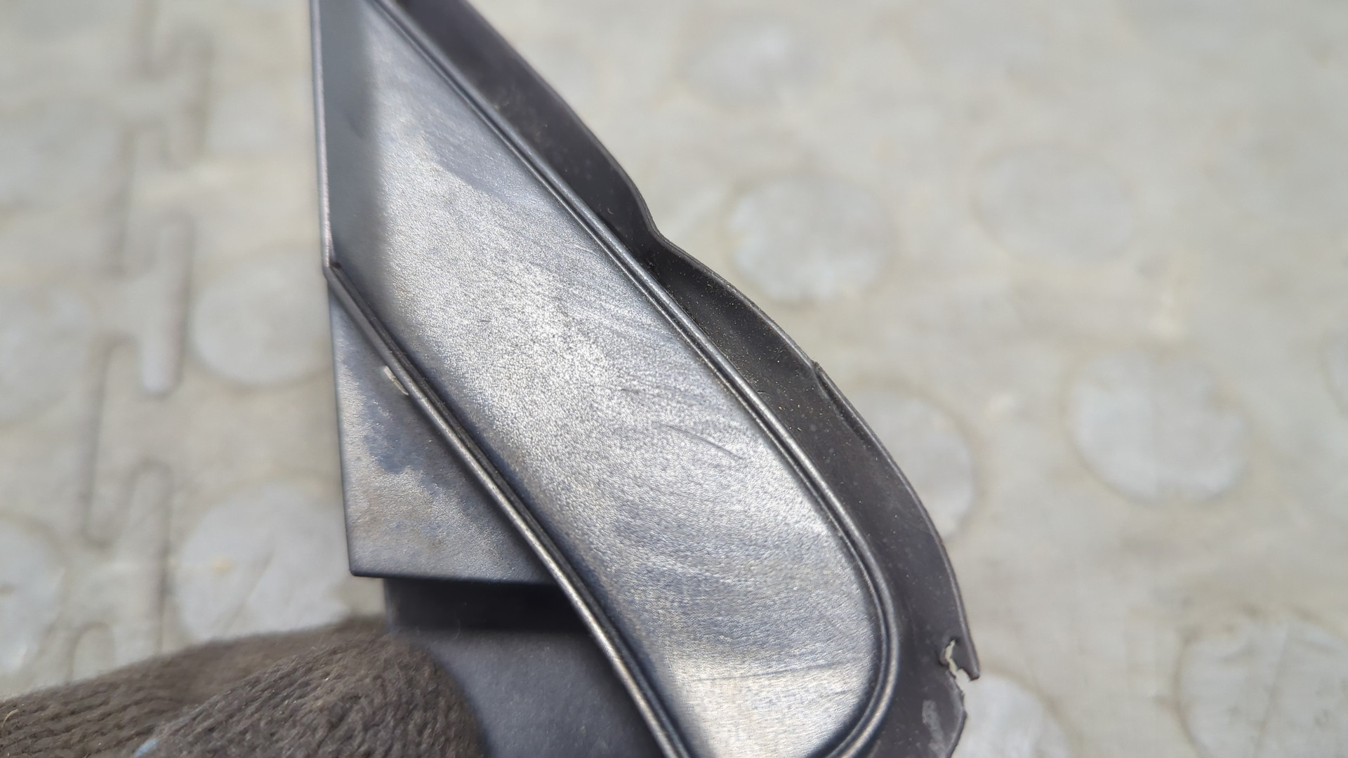 Накладка переднего крыла правого