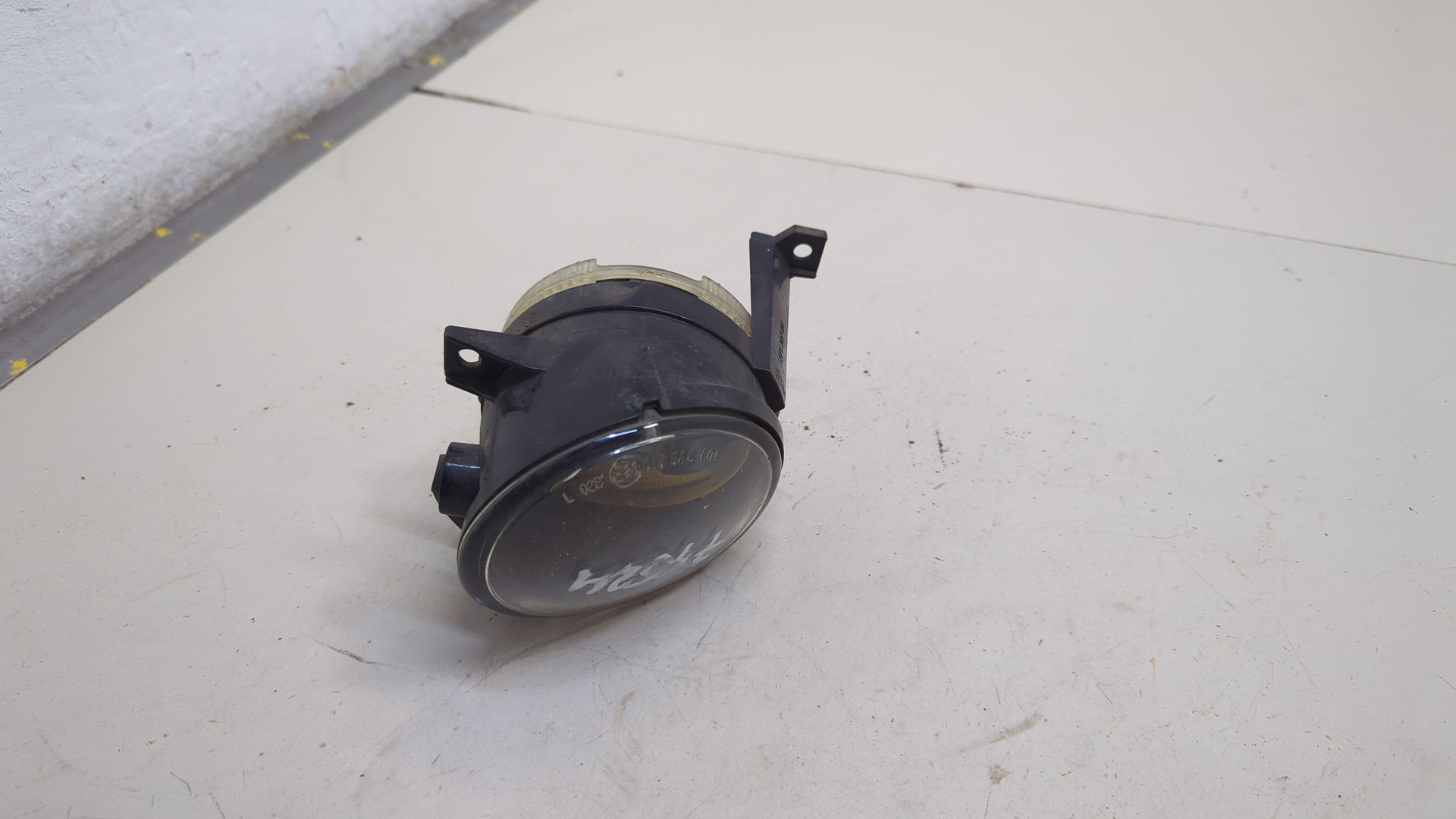 Фара противотуманная левая