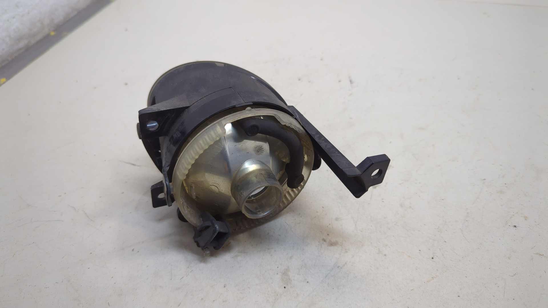 Фара противотуманная правая