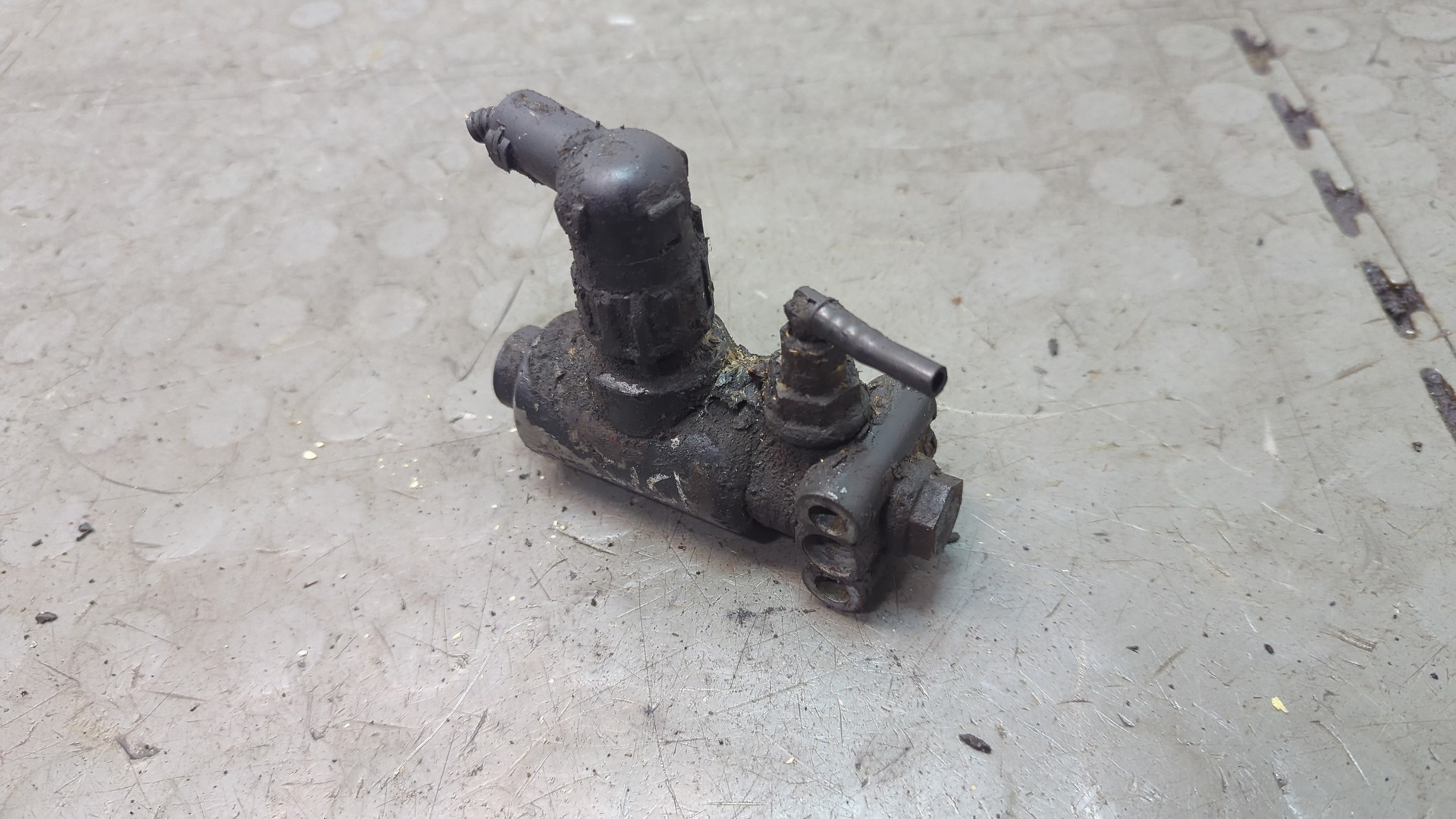 Клапан электромагнитный