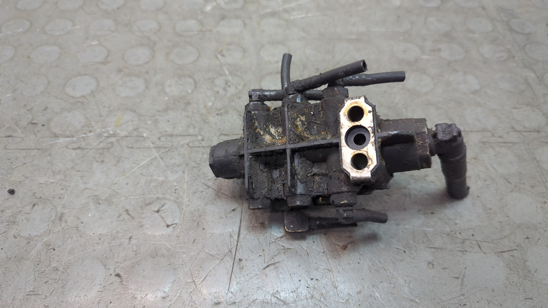 Распределитель тормозных сил