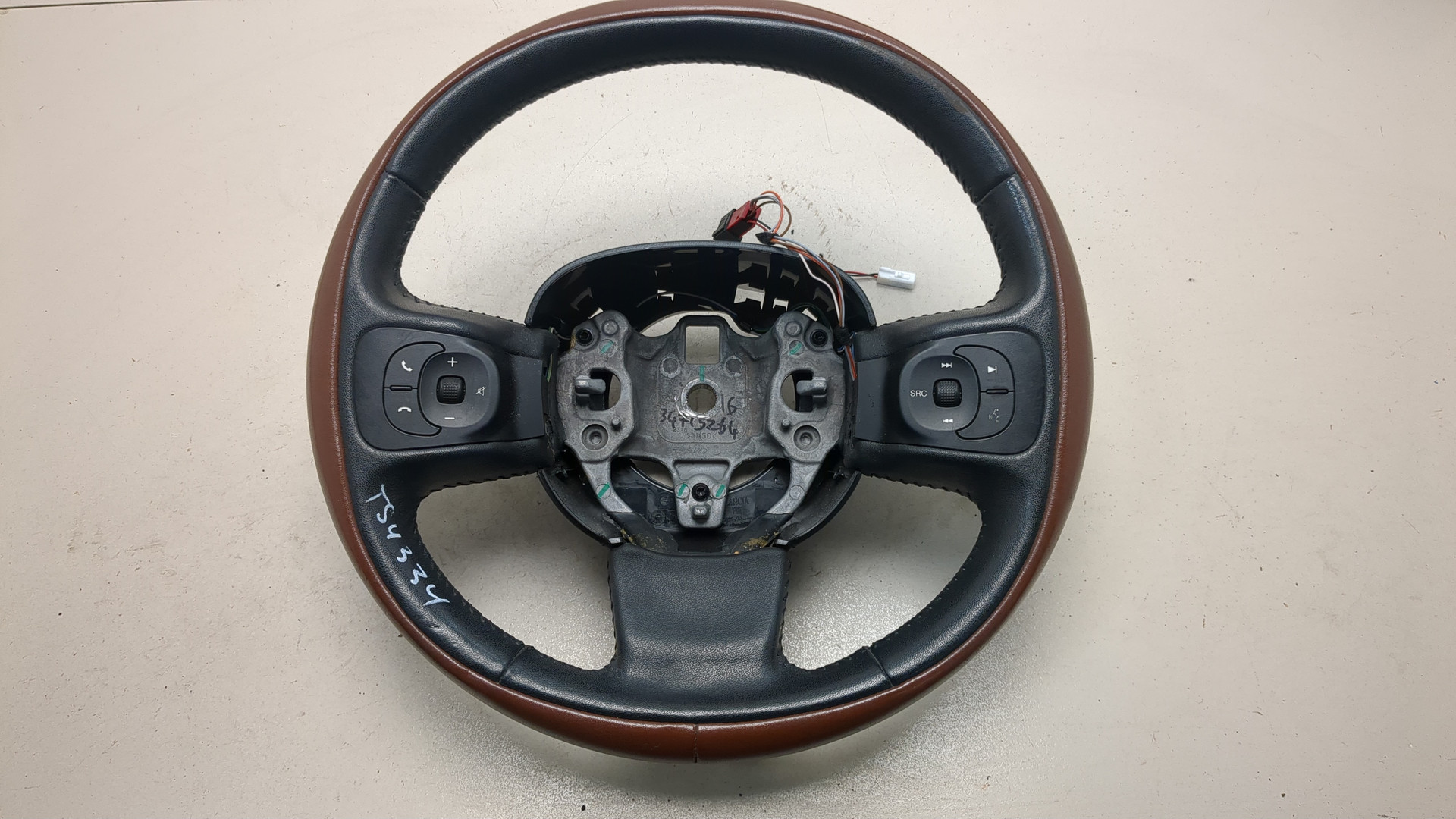 Рулевое колесо (руль)