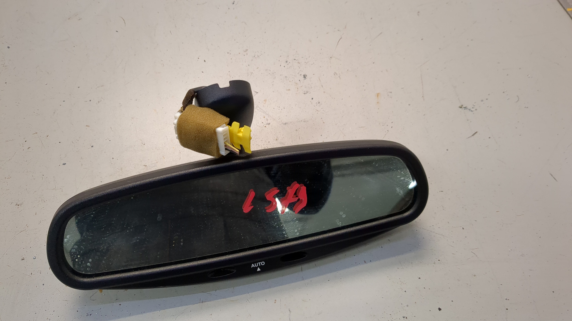 Зеркало заднего вида