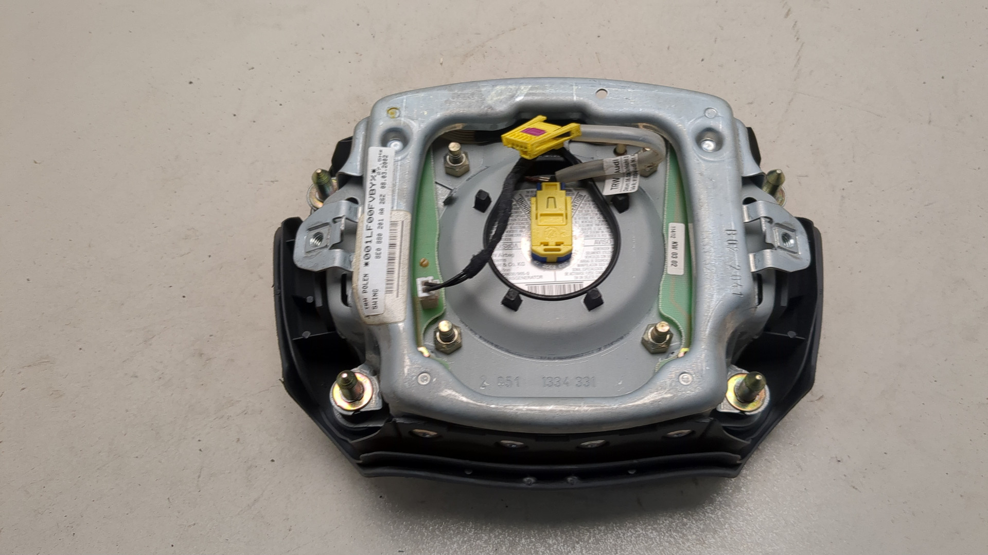 Подушка безопасности в рулевое колесо