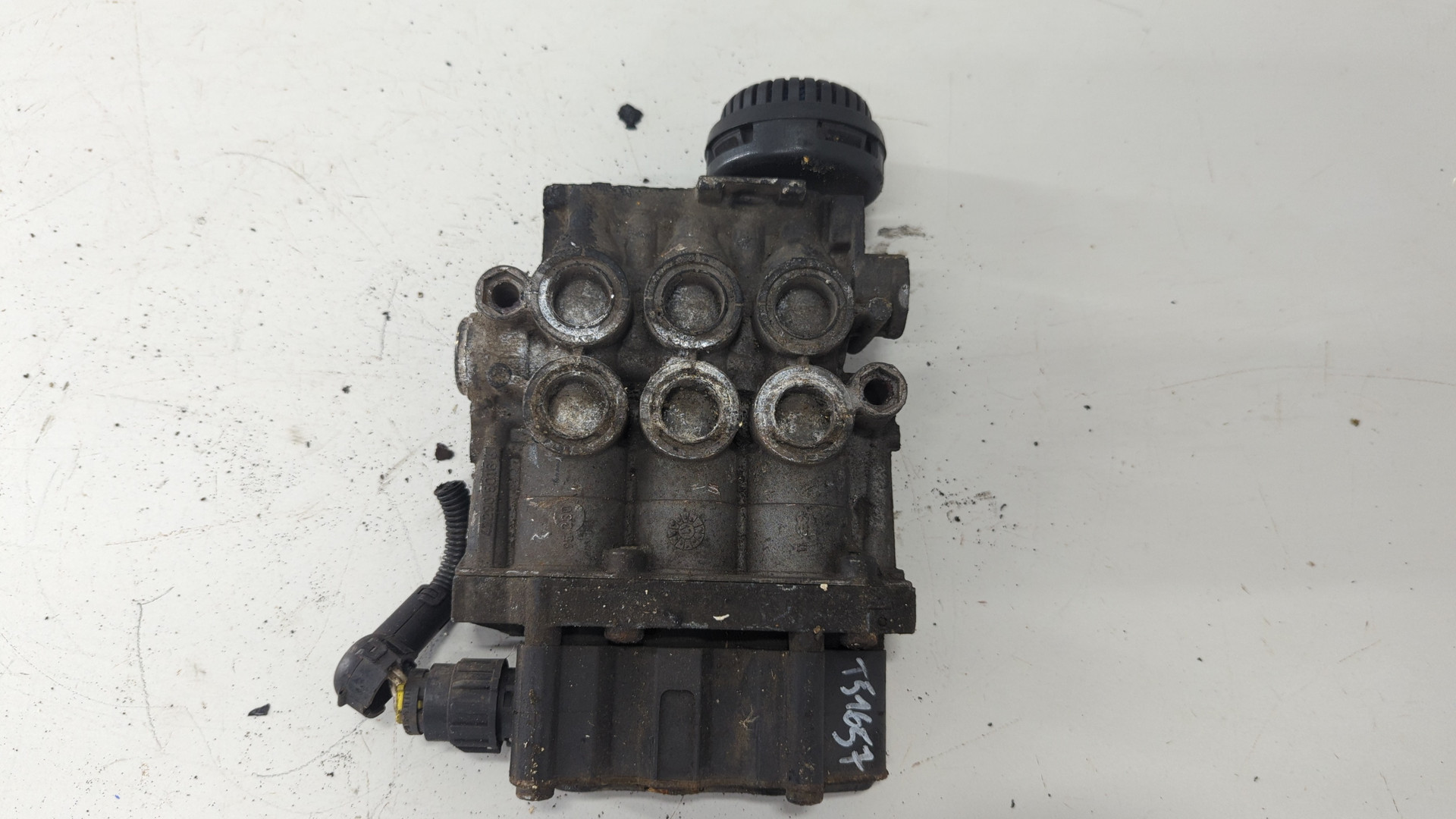 Кран уровня пола