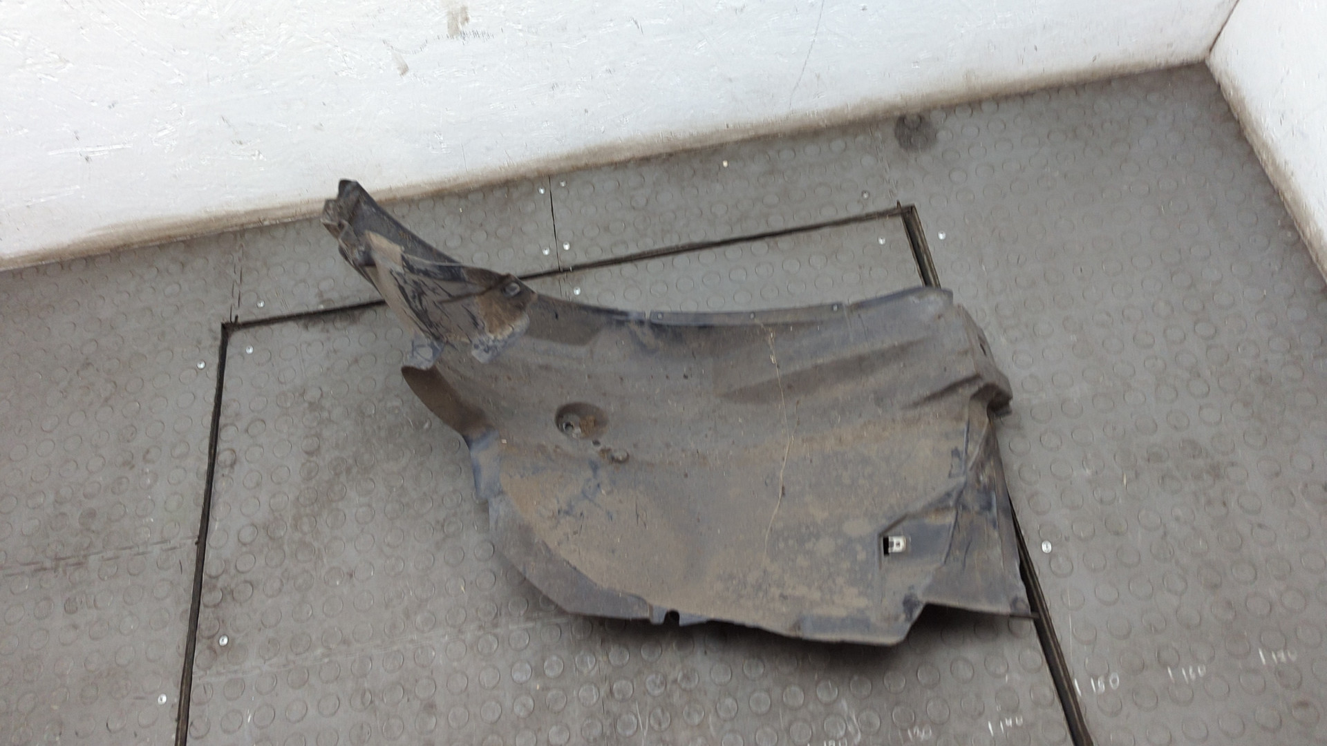 Локер передний левый