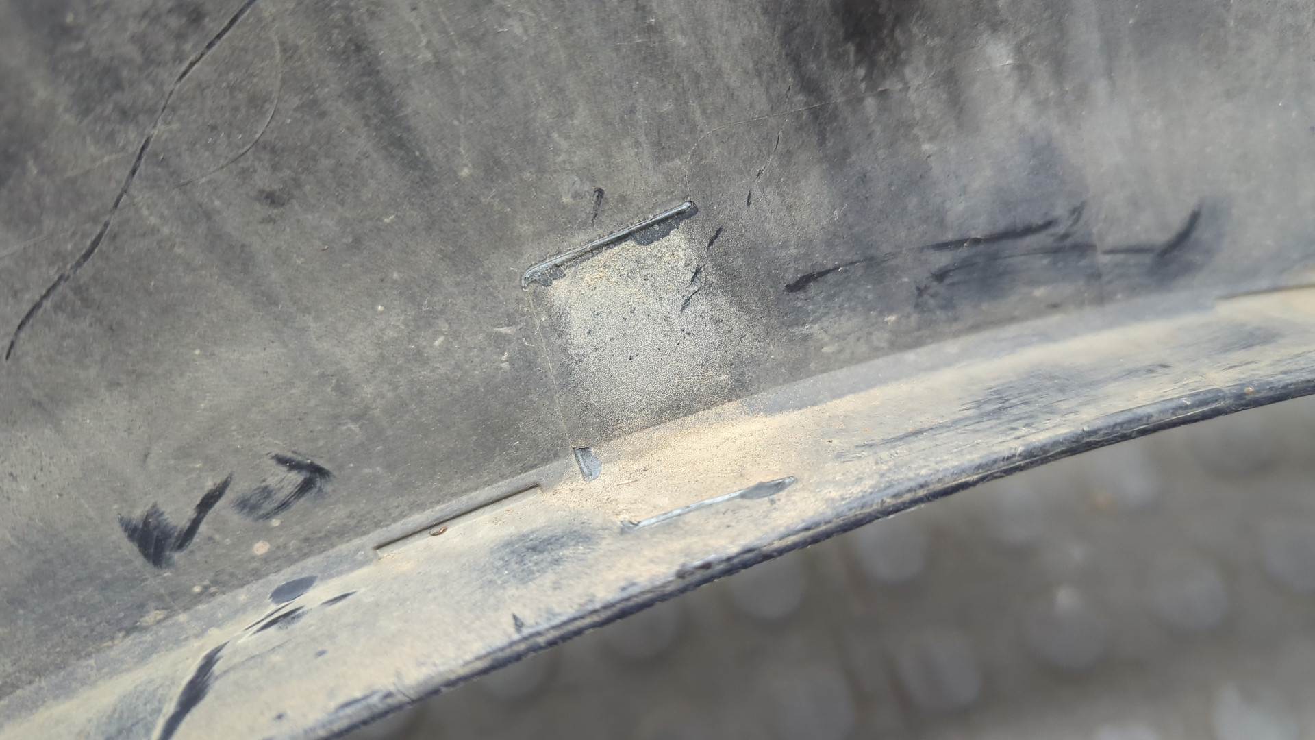 Молдинг заднего крыла правого