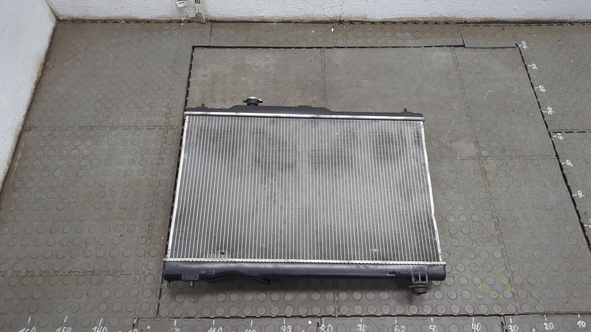 Радиатор охлаждения двигателя основной
