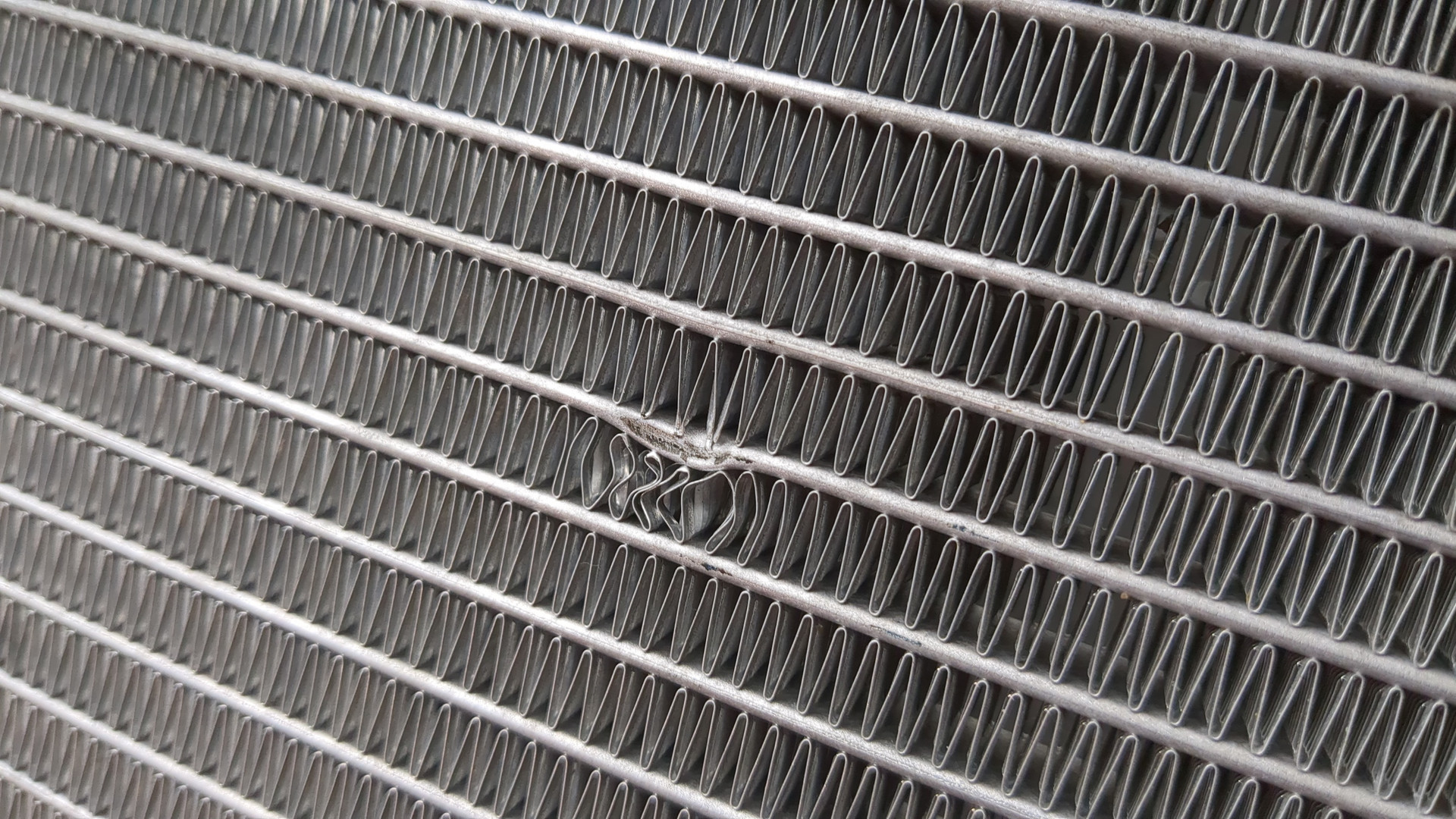 Радиатор охлаждения двигателя основной