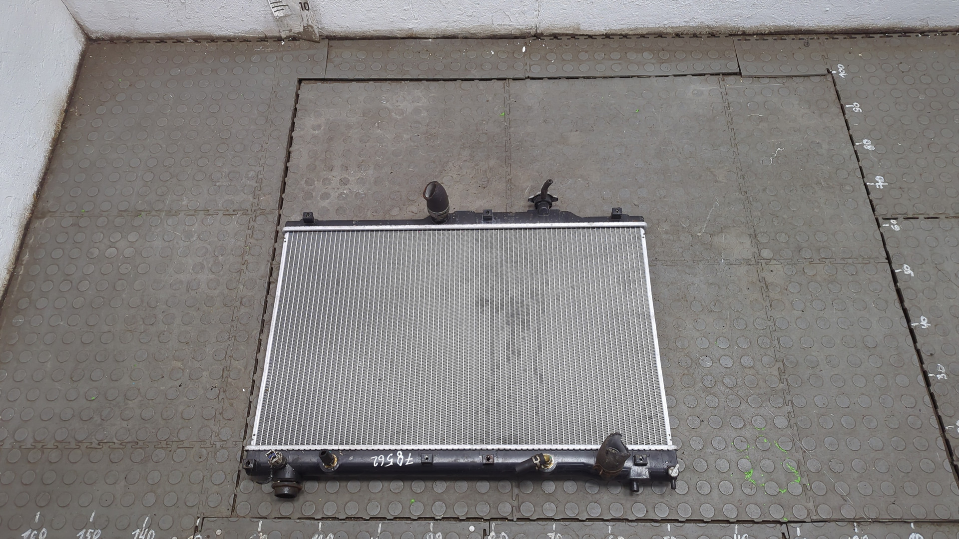 Радиатор охлаждения двигателя основной