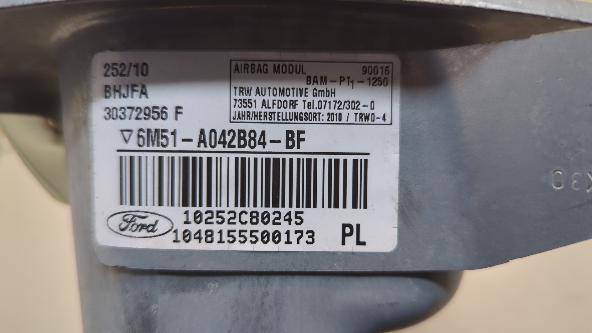 Подушка безопасности пассажирская (в торпедо)