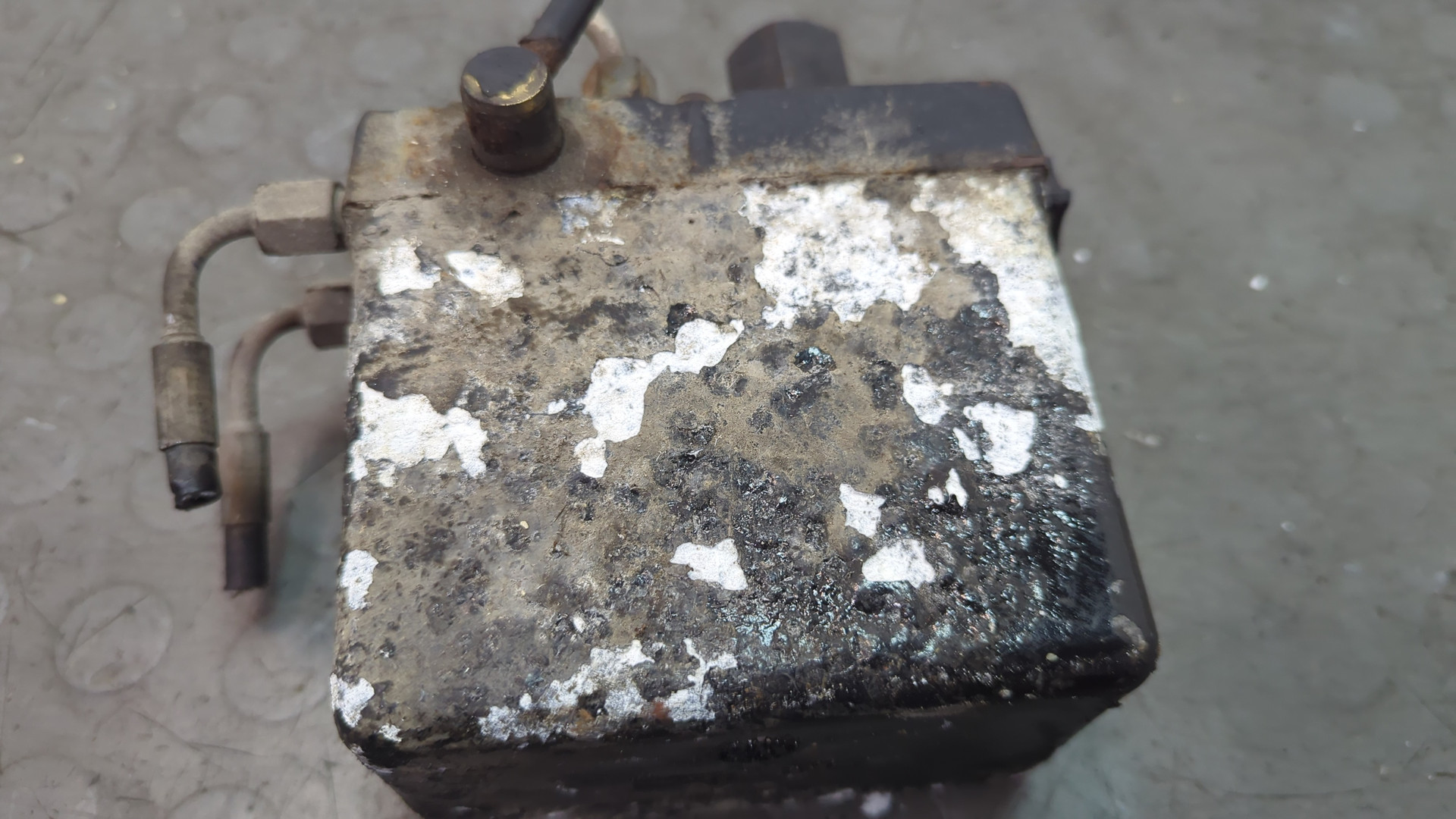 Насос подъема кабины