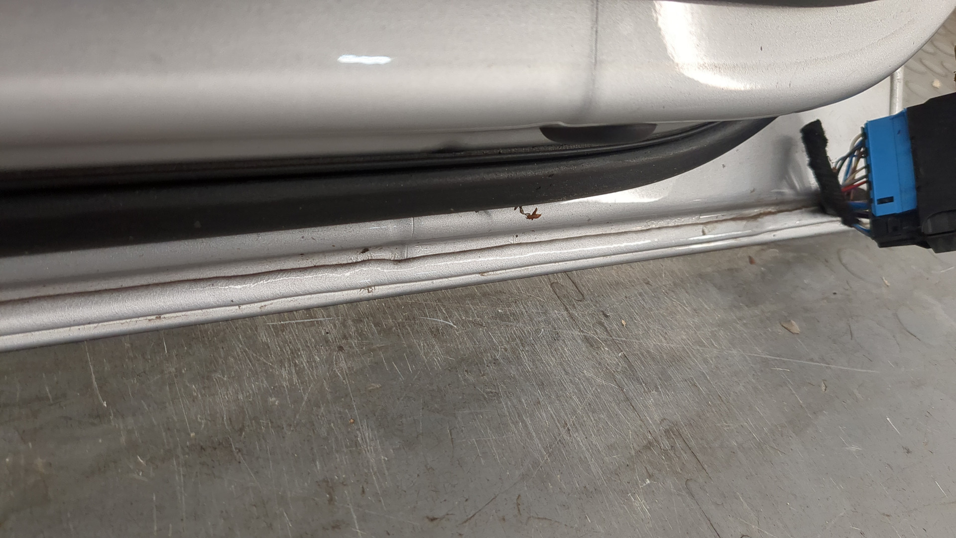 Дверь передняя левая