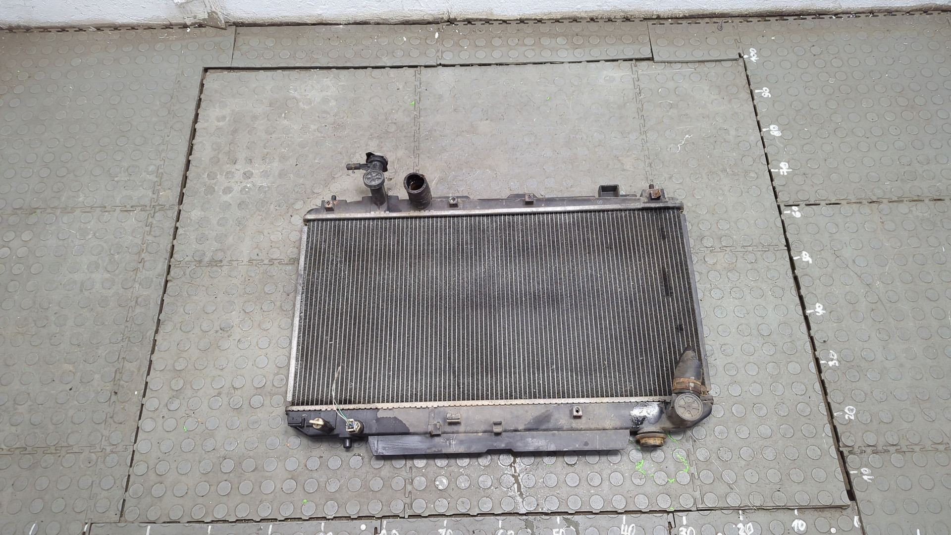 Радиатор охлаждения двигателя основной