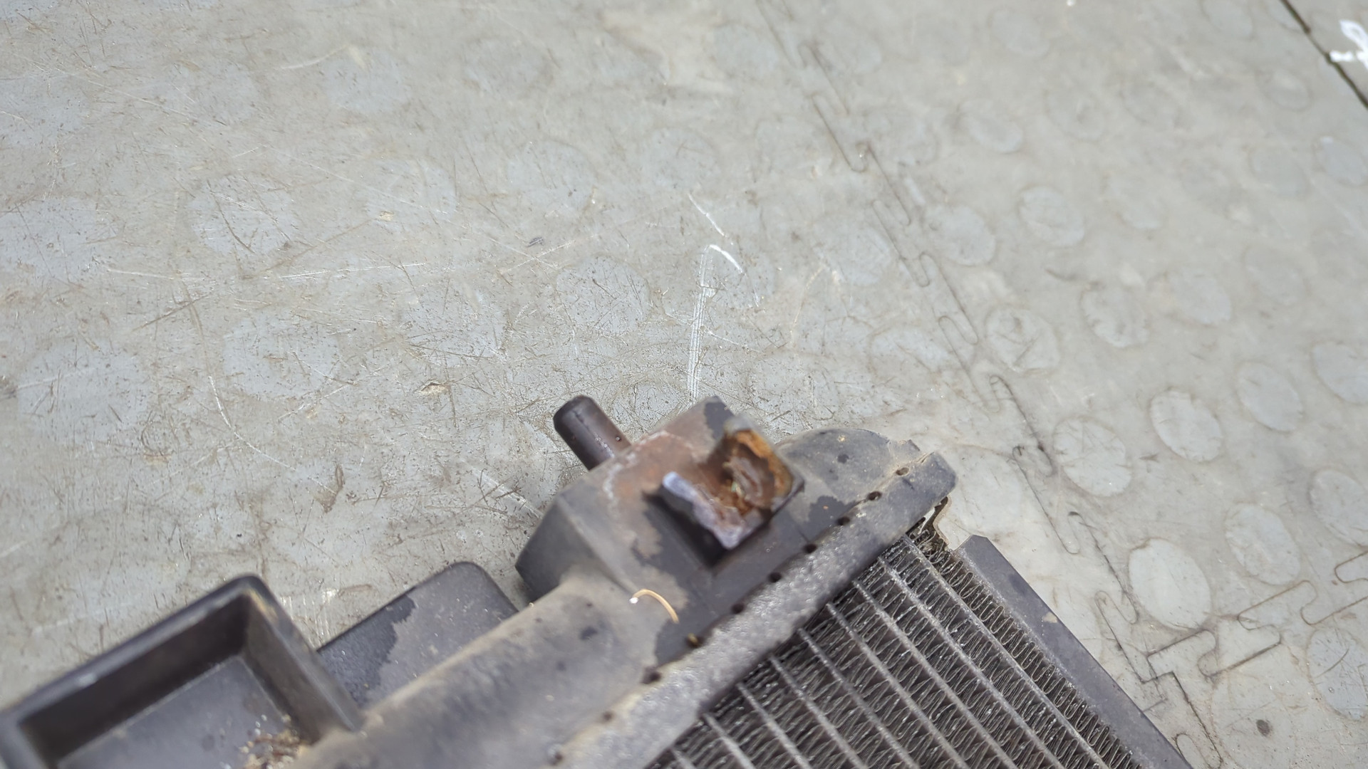 Радиатор охлаждения двигателя основной