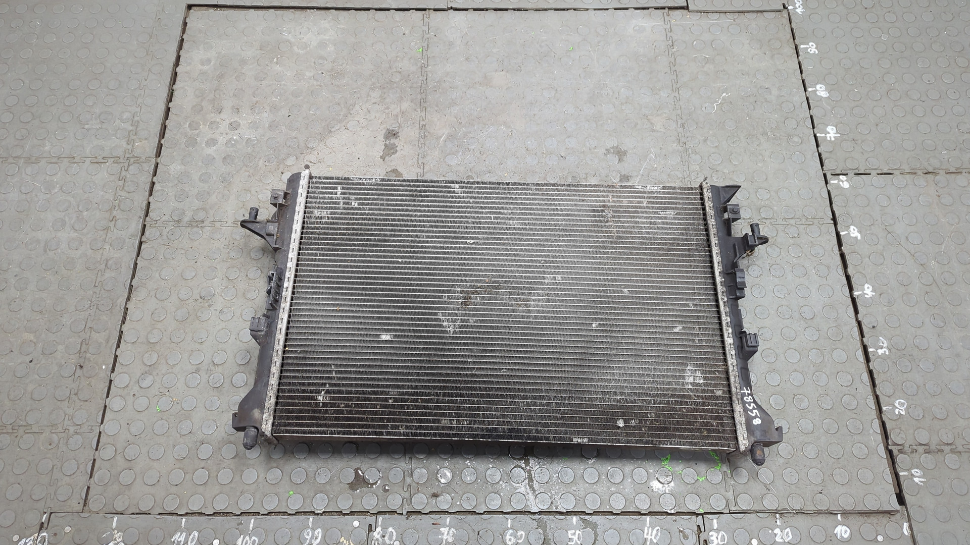 Радиатор охлаждения двигателя основной