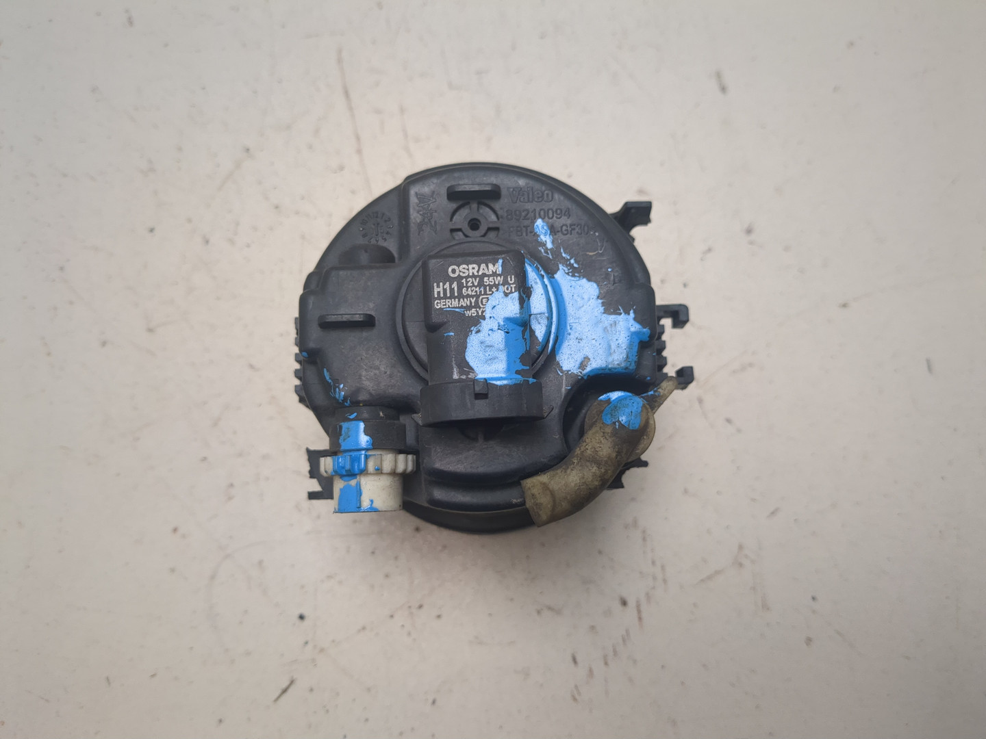 Фара противотуманная левая