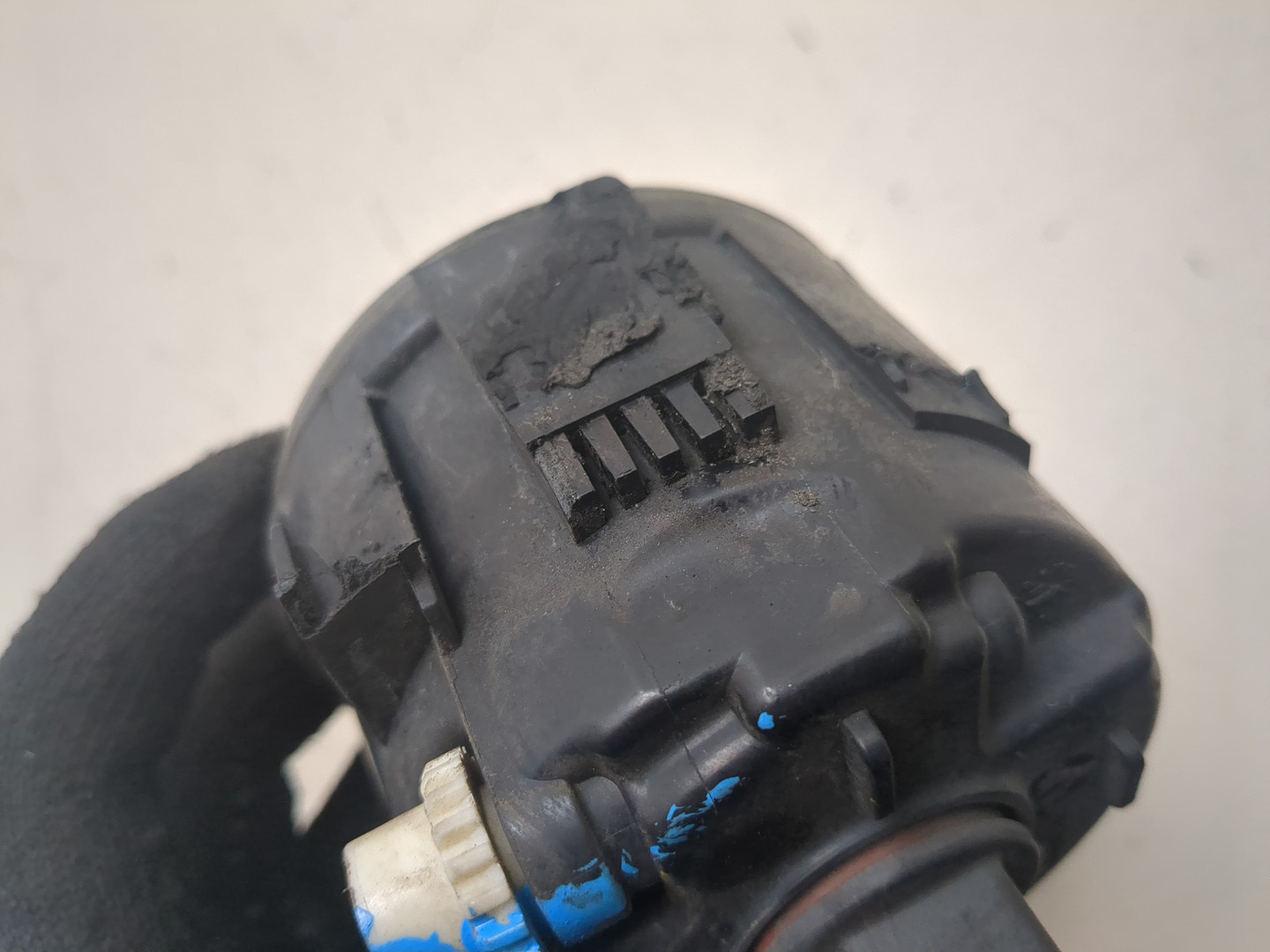 Фара противотуманная левая