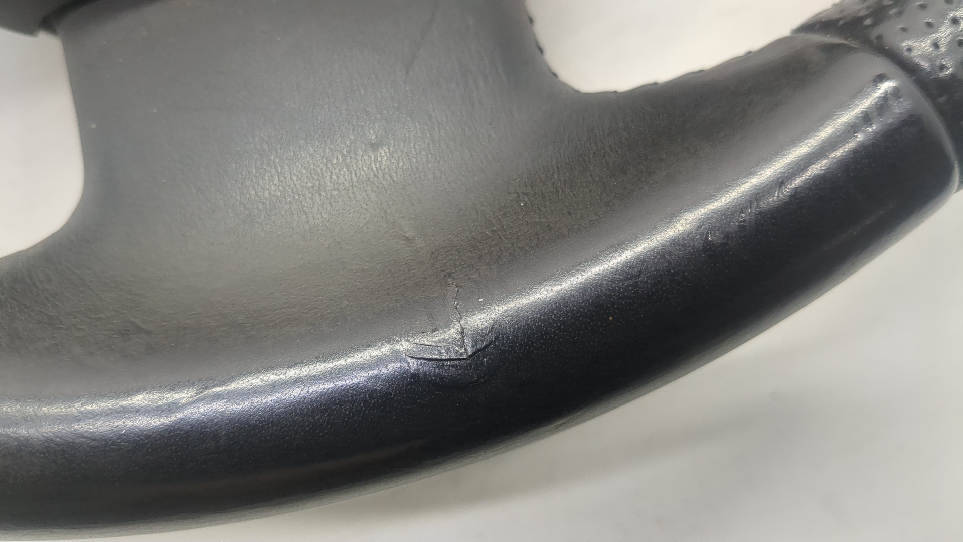 Рулевое колесо (руль)