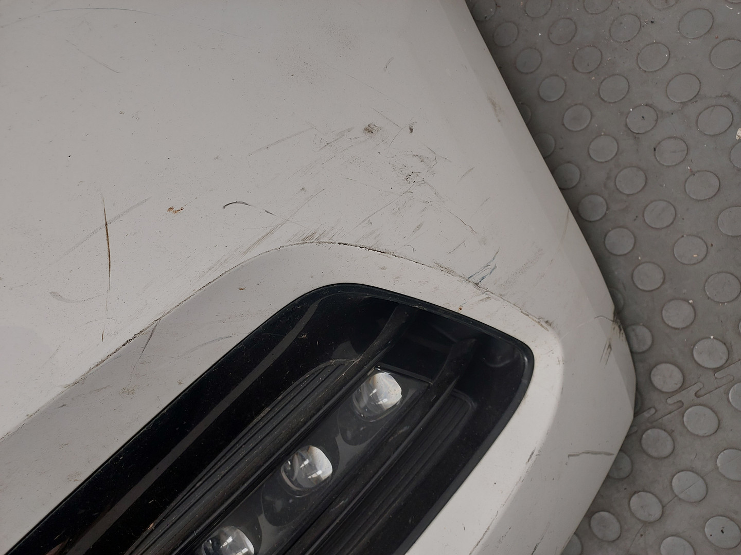 Бампер передний