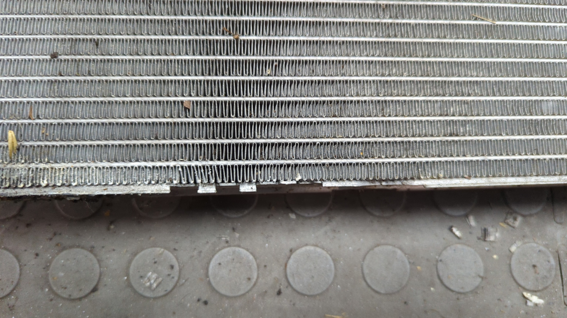 Радиатор охлаждения двигателя основной