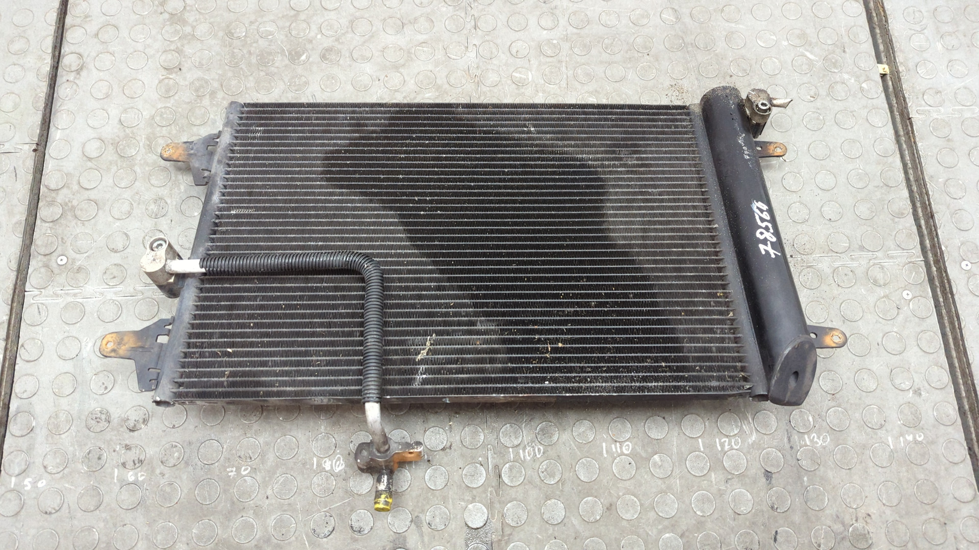 Радиатор кондиционера / конденсер