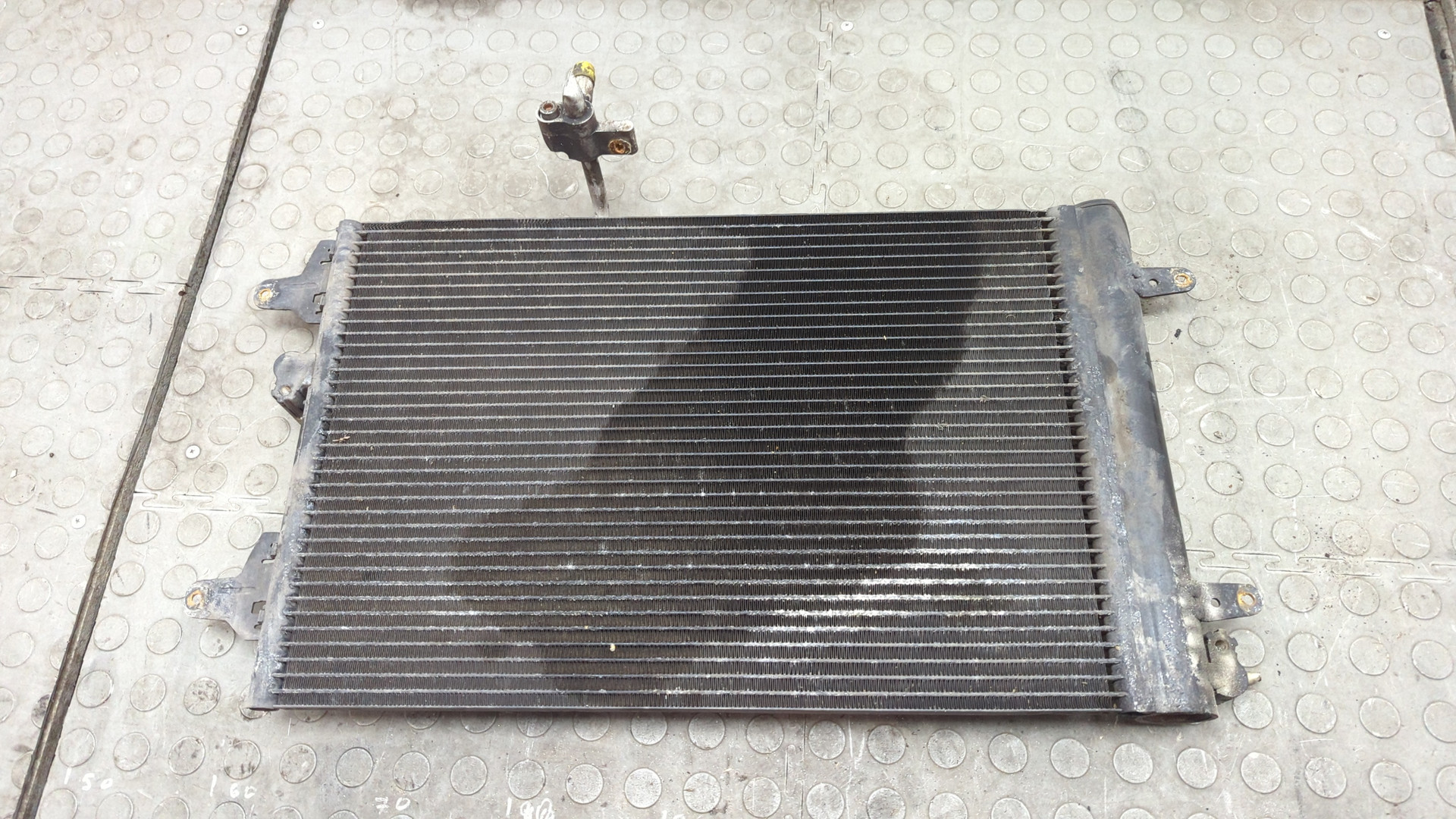 Радиатор кондиционера / конденсер