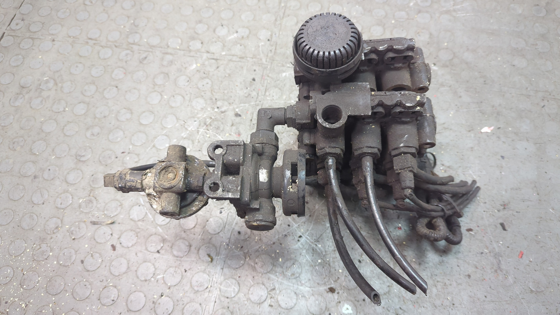 Кран уровня пола