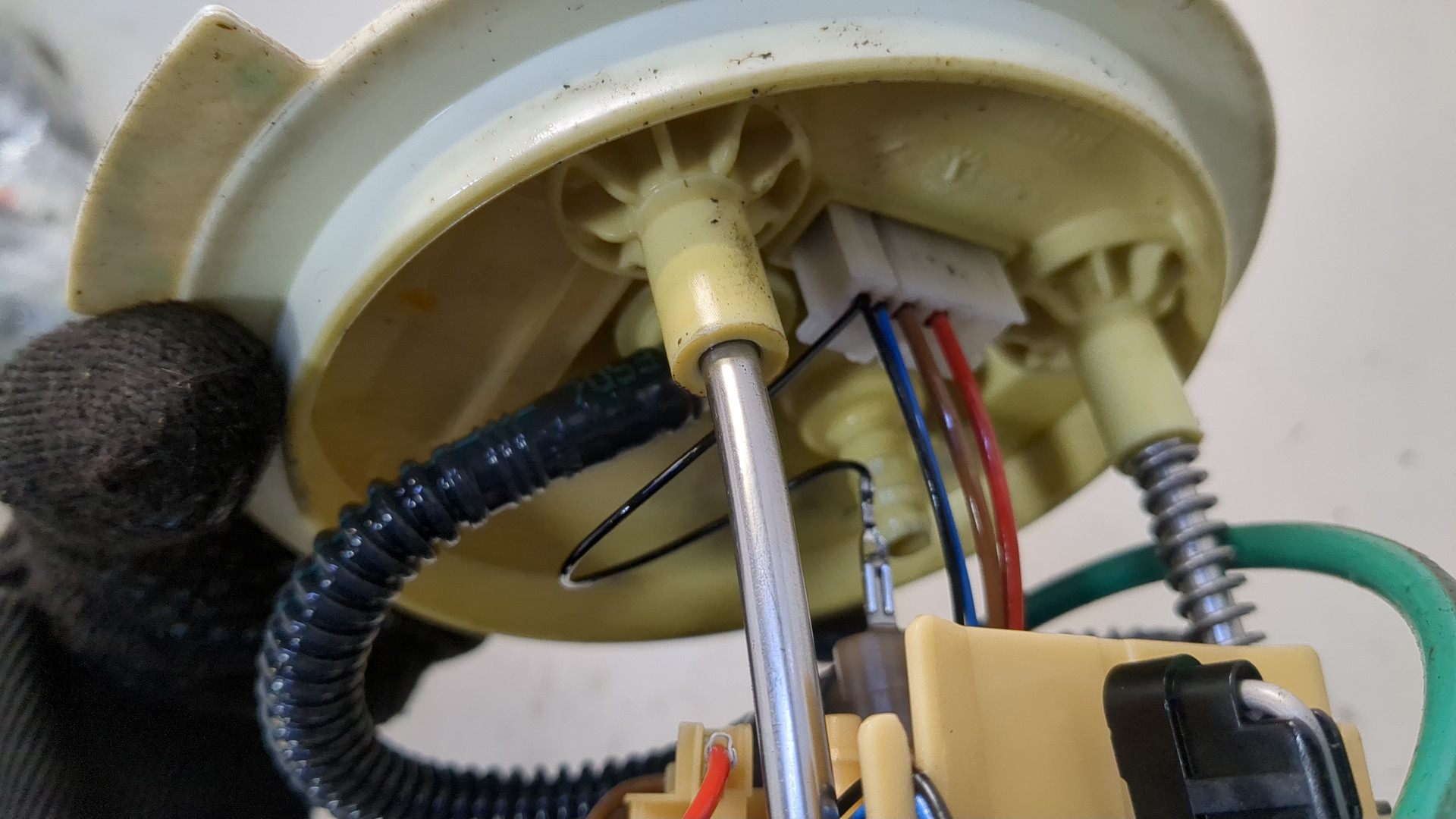 Насос топливный электрический