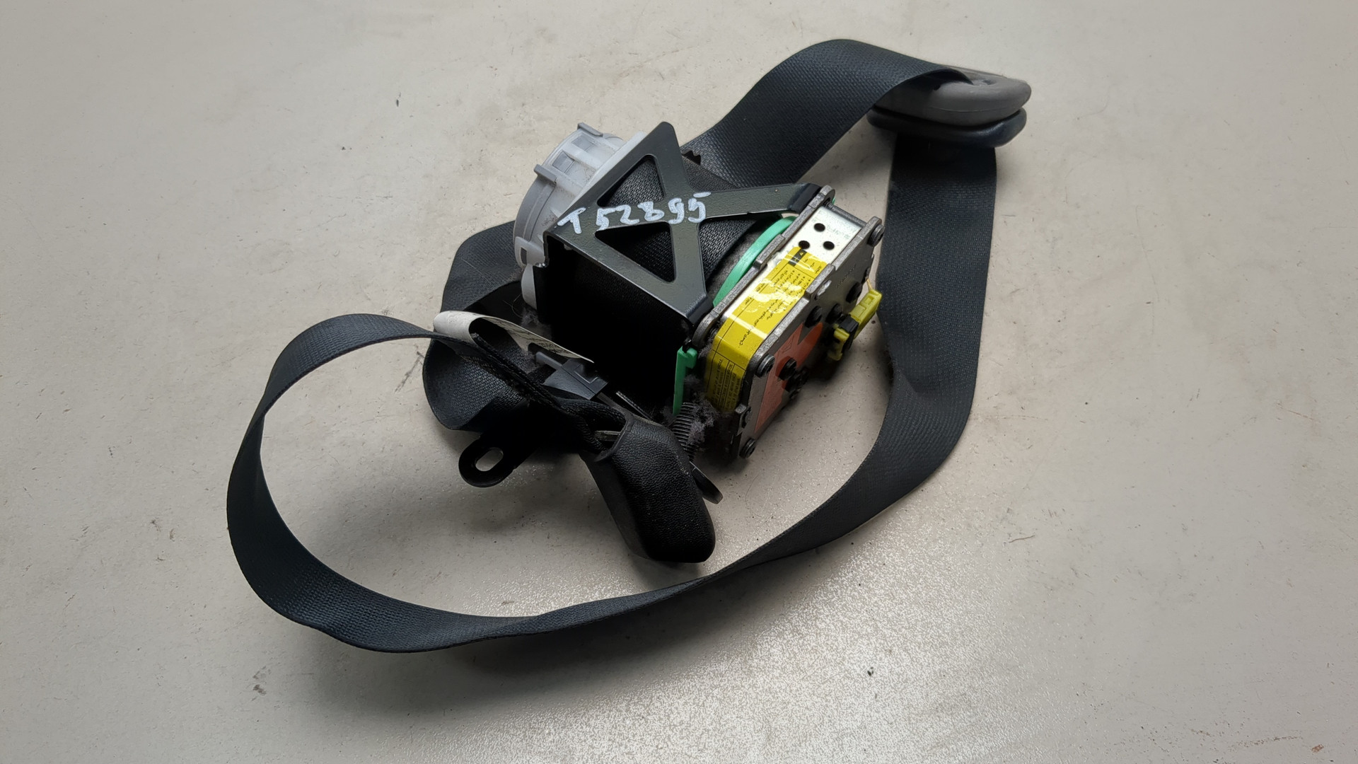 Ремень безопасности