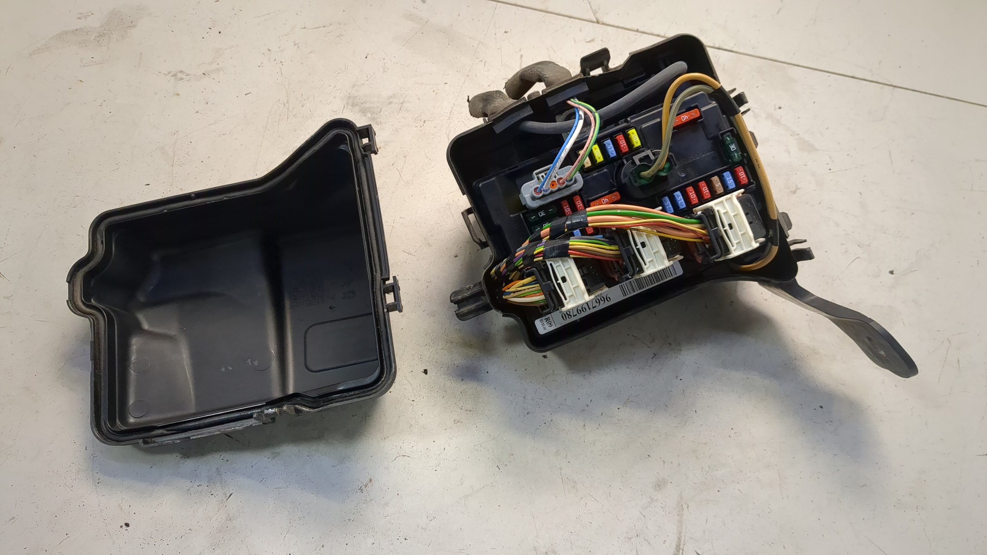 Блок предохранителей