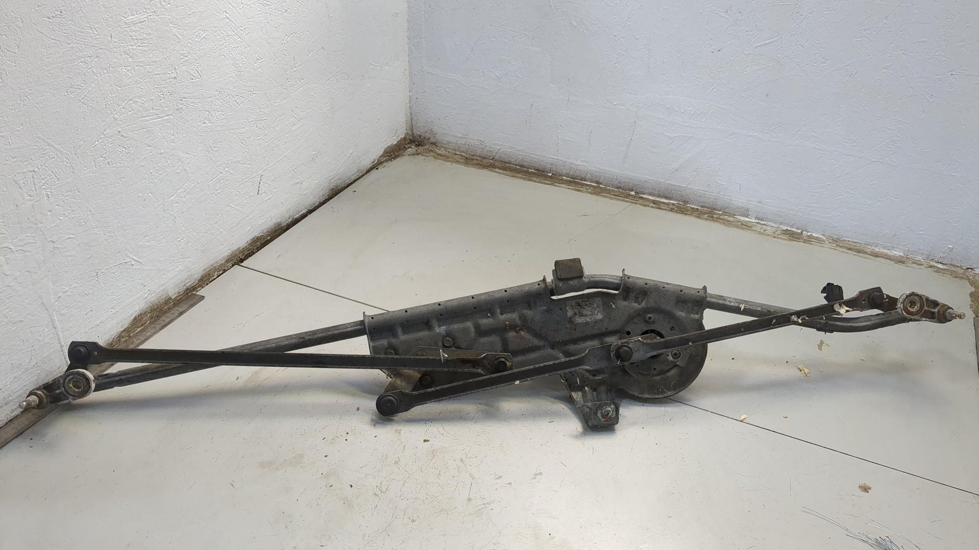 Трапеция стеклоочистителей