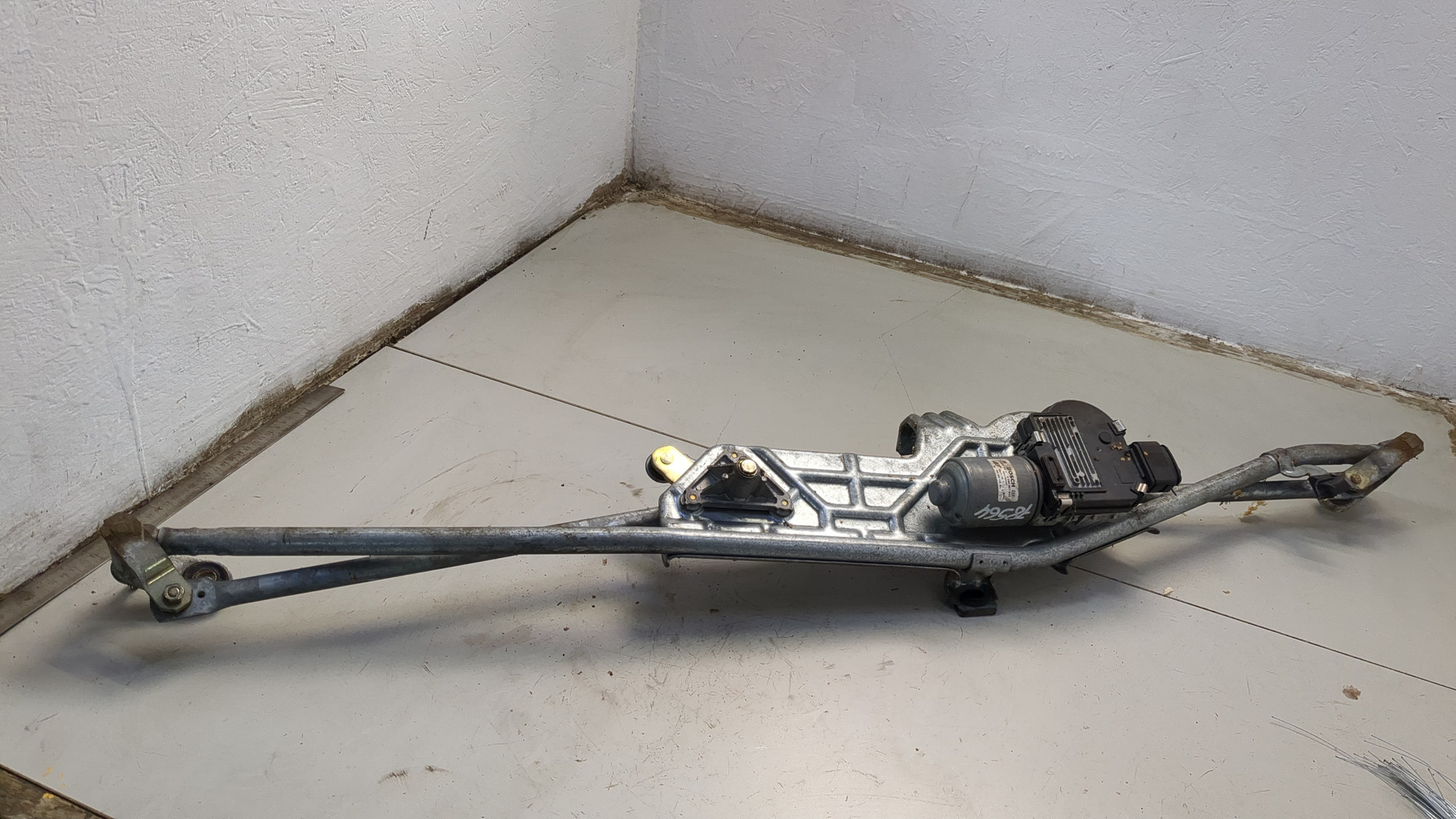 Трапеция стеклоочистителей