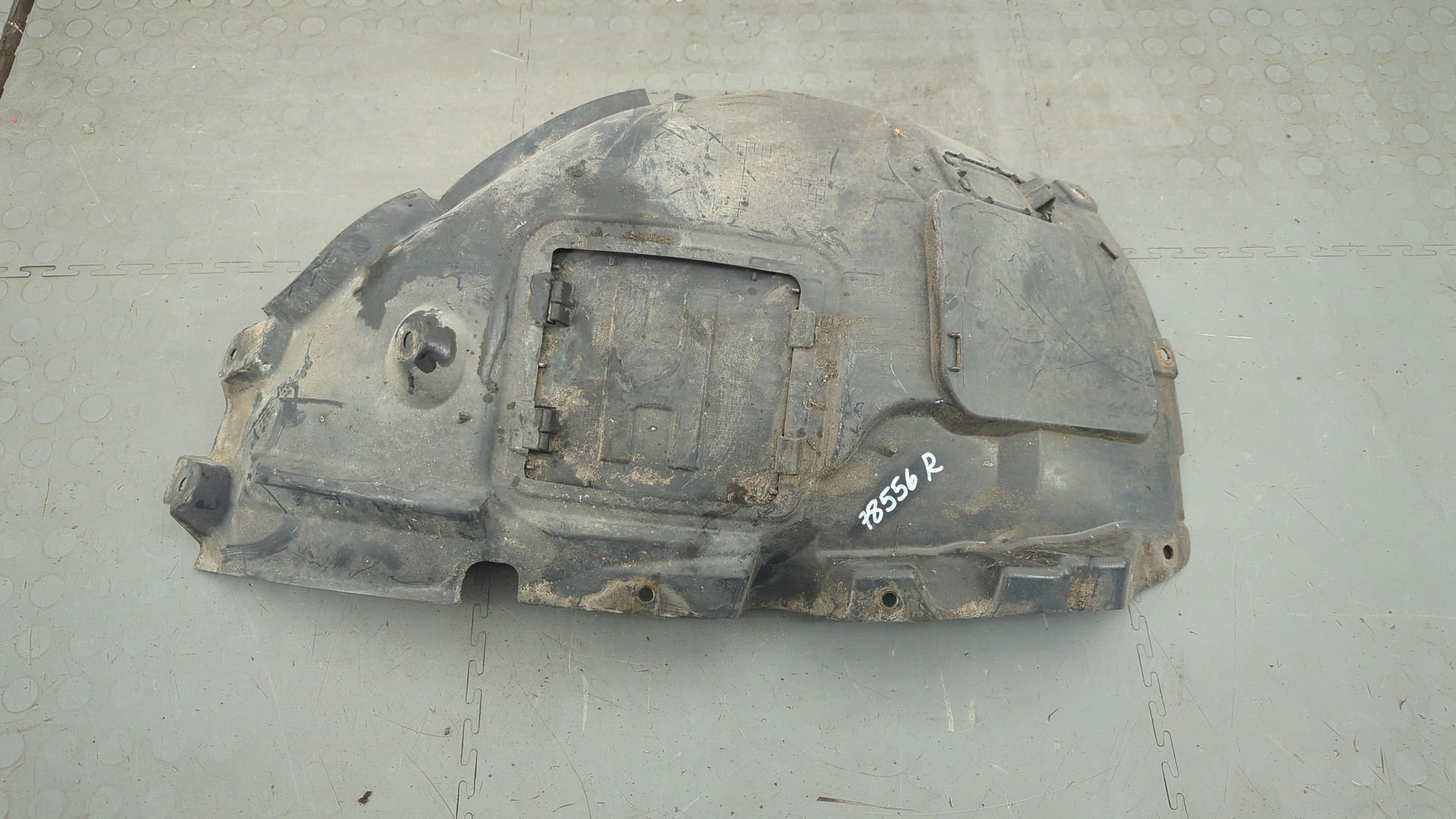 Локер передний правый